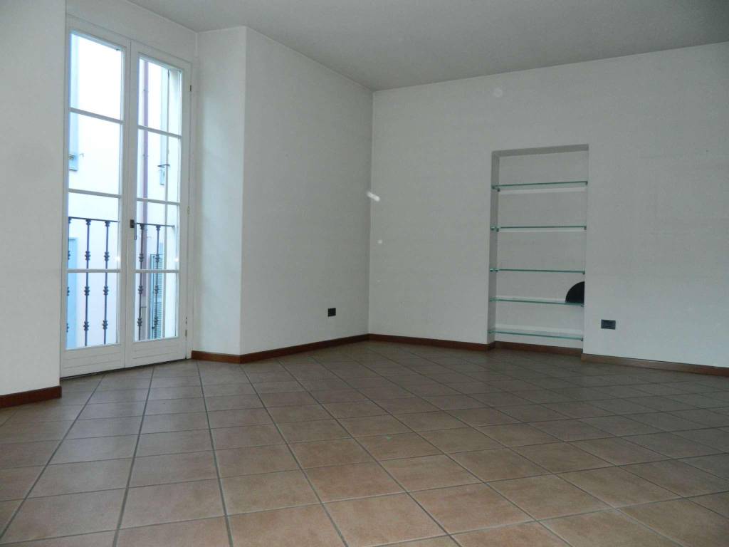 appartamento in vendita a Sondrio in zona Centro Città