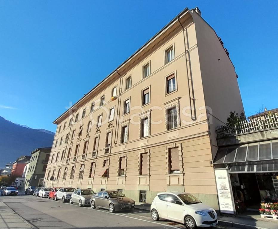 appartamento in vendita a Sondrio in zona Ospedale
