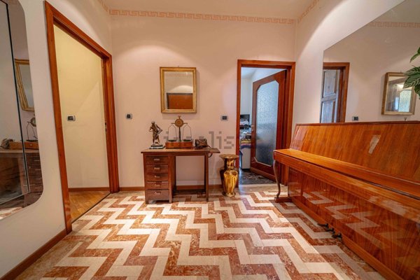 appartamento in vendita a Sondrio in zona Centro Città