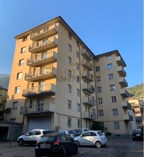 appartamento in vendita a Sondrio in zona Centro Città