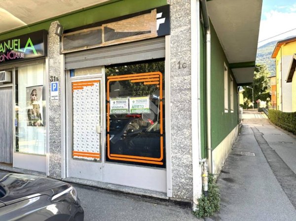 negozio in vendita a Sondrio in zona Viale Milano