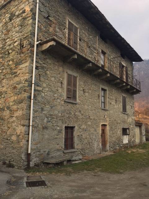casa indipendente in vendita a Sondrio in zona Mossini