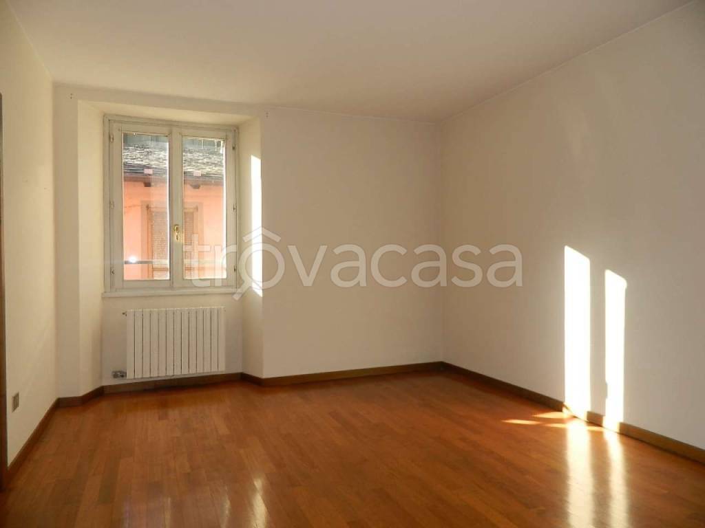 appartamento in vendita a Sondrio in zona Centro Città
