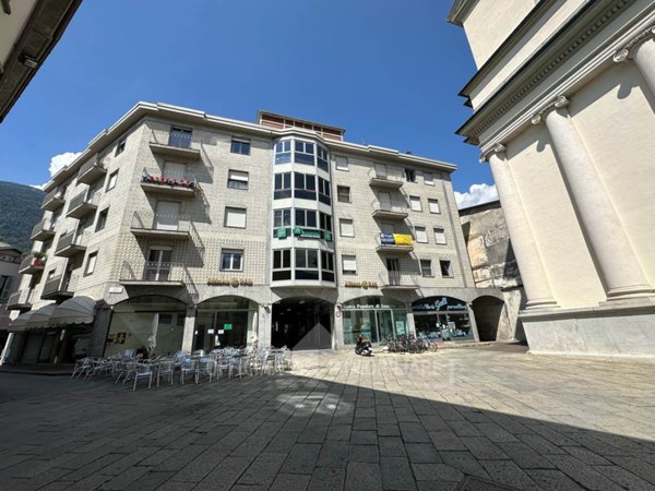 appartamento in vendita a Sondrio in zona Centro Città
