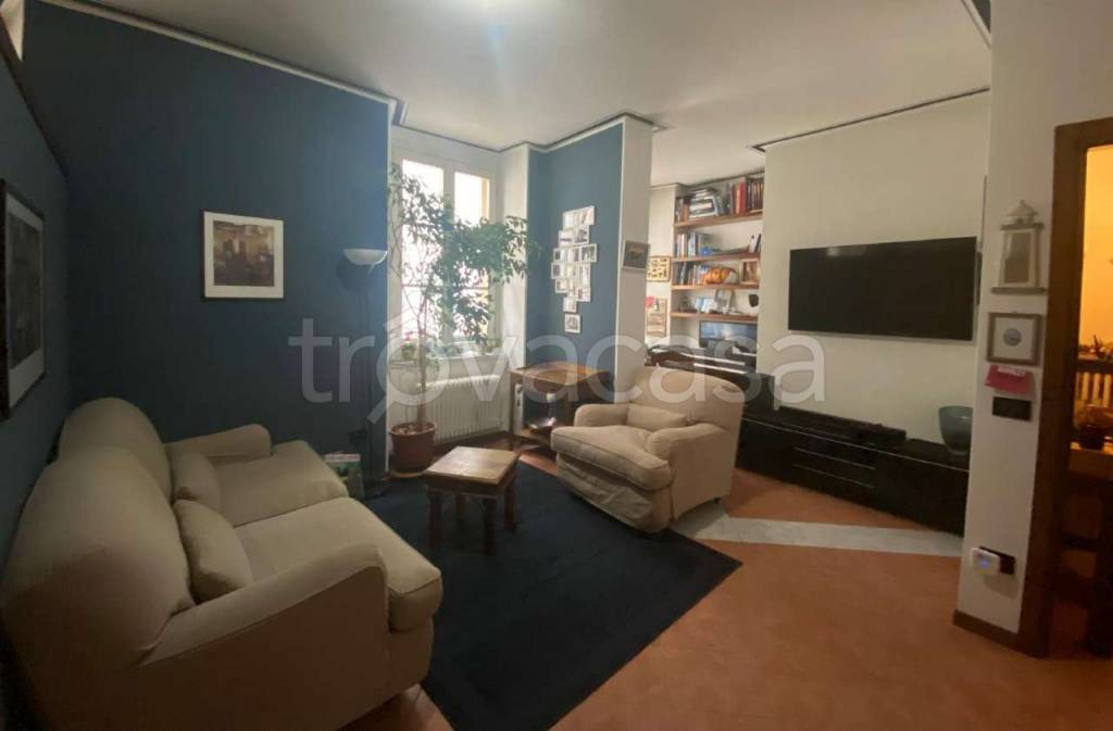 appartamento in vendita a Sondrio in zona Centro Città