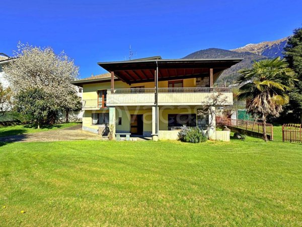 casa indipendente in vendita a Sondrio in zona Centro Città