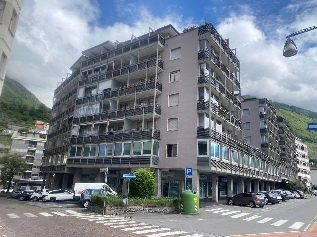 appartamento in vendita a Sondrio in zona Centro Città