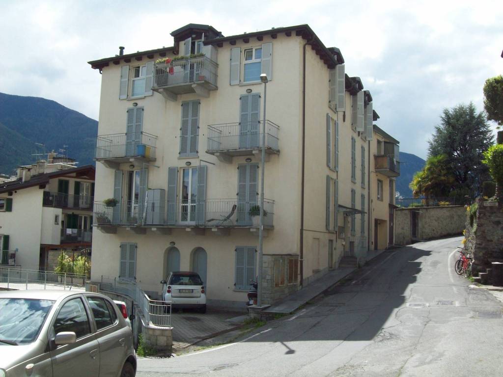 appartamento in vendita a Sondrio in zona Centro Città