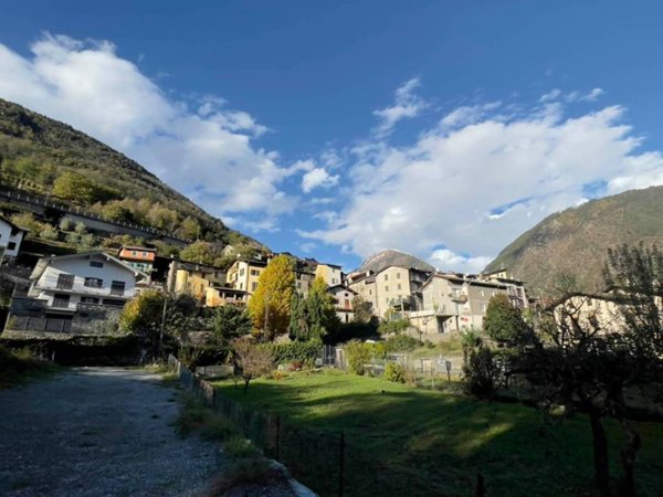 casa indipendente in vendita a Sondrio in zona Mossini