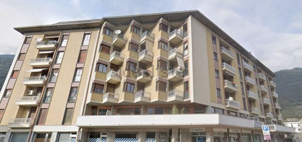 appartamento in vendita a Sondrio in zona Centro Città