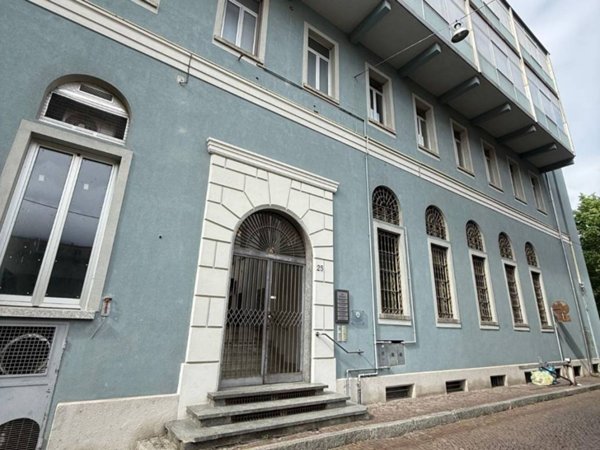 appartamento in vendita a Sondrio in zona Piazzale Bertacchi