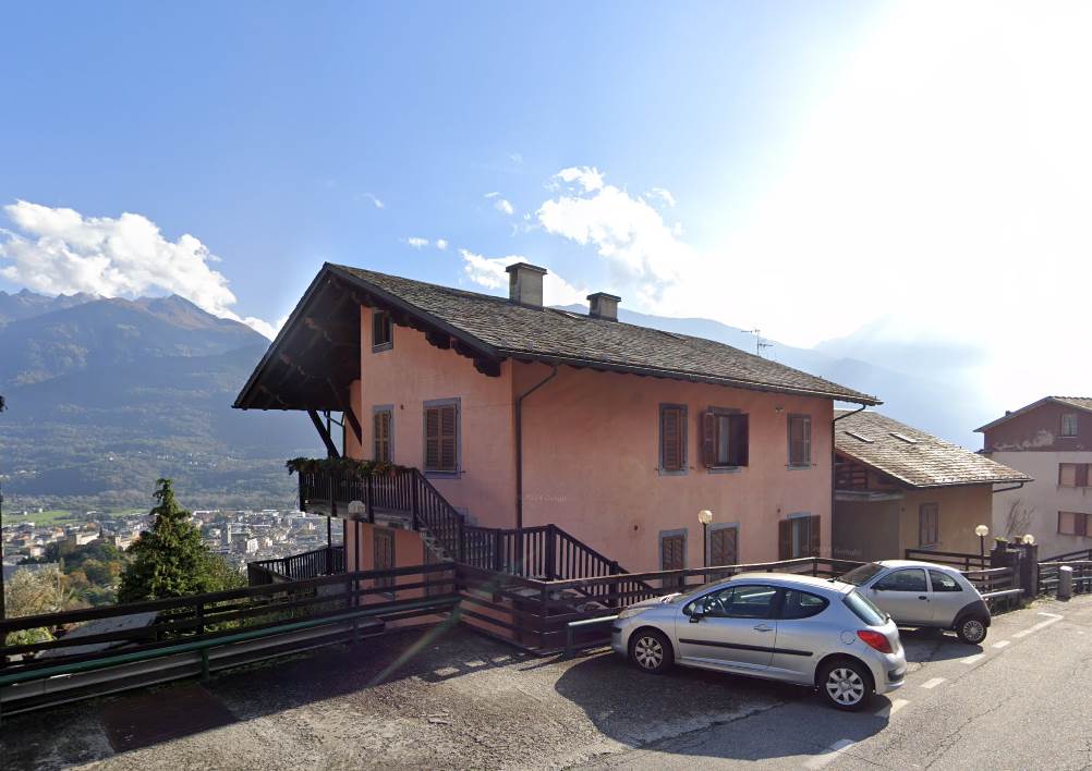 appartamento in vendita a Sondrio in zona Mossini