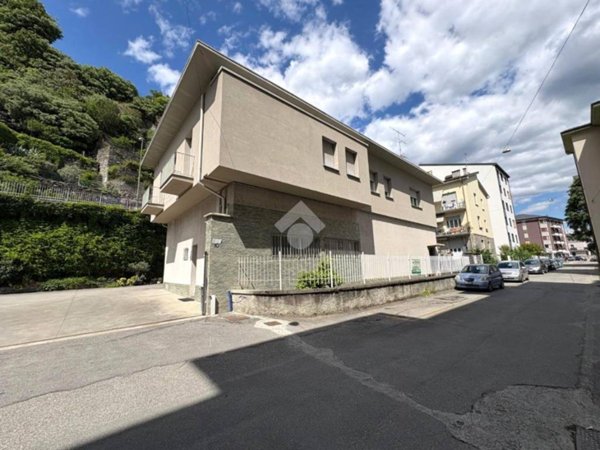 casa indipendente in vendita a Sondrio in zona Centro Città