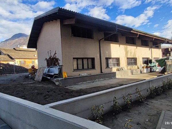 casa indipendente in vendita a Sondrio