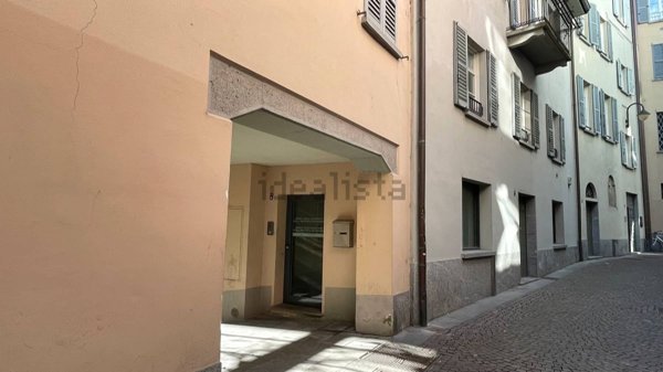 ufficio in vendita a Sondrio in zona Centro Città
