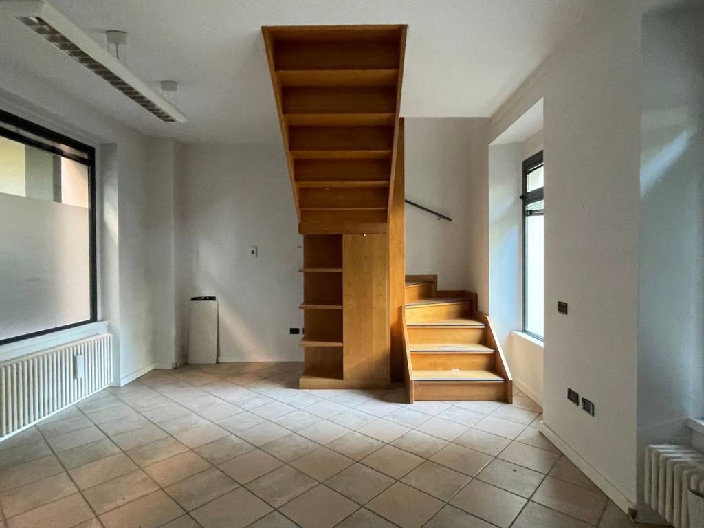 ufficio in vendita a Sondrio