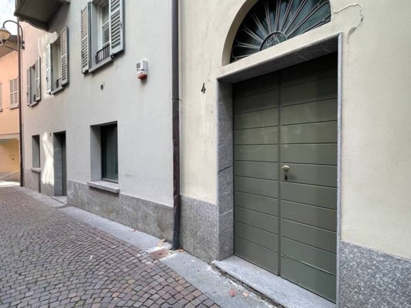 appartamento in vendita a Sondrio in zona Centro Città