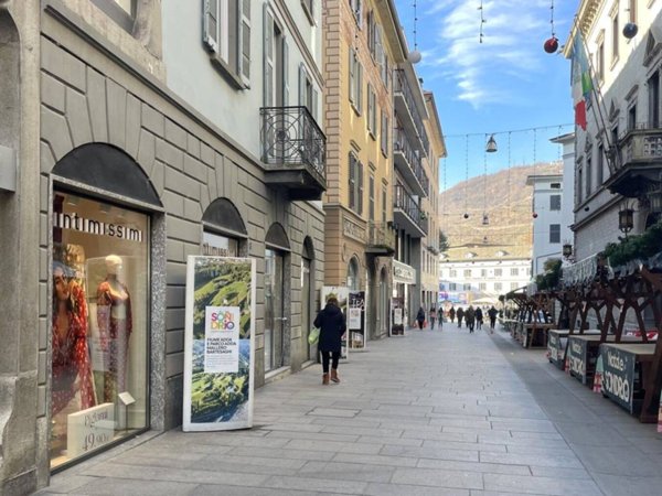 appartamento in vendita a Sondrio in zona Centro Città