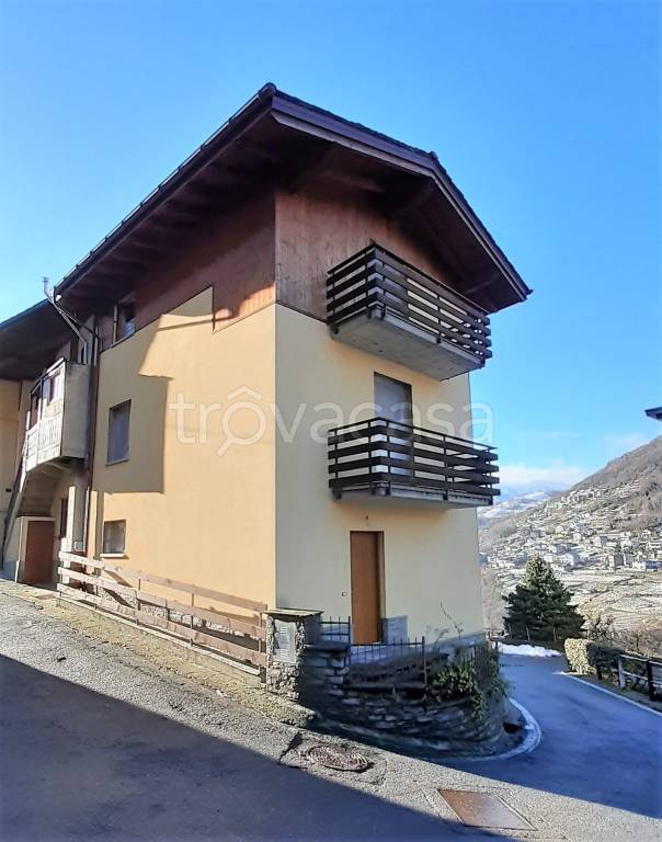casa indipendente in vendita a Sondrio
