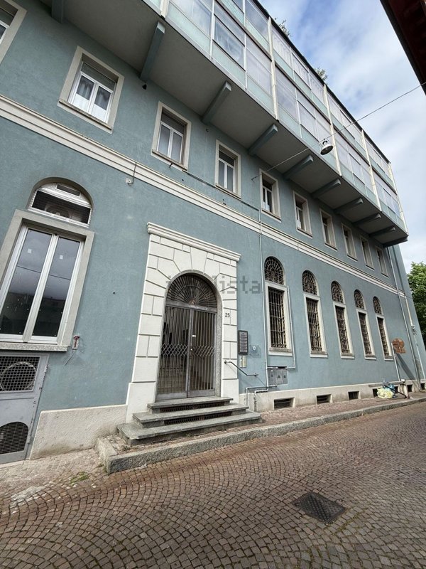 appartamento in vendita a Sondrio in zona Piazzale Bertacchi