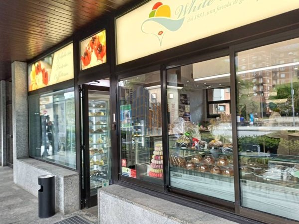 negozio in vendita a Sondrio in zona Centro Città