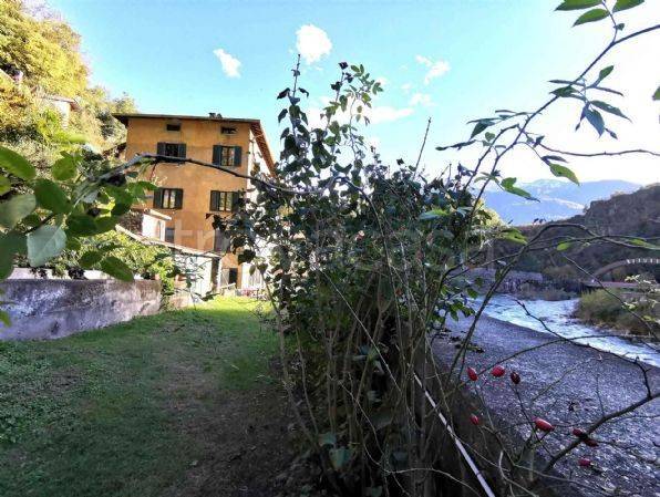 appartamento in vendita a Sondrio in zona Centro Città