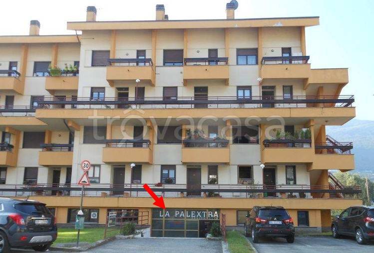 locale commerciale in vendita a Sondrio