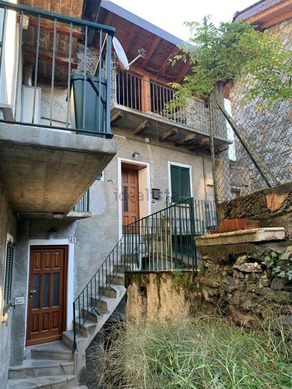 casa indipendente in vendita a Sondrio in zona Centro Città