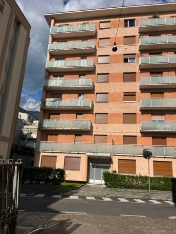 appartamento in vendita a Sondrio in zona Centro Città