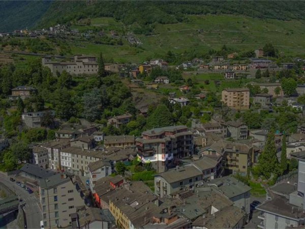 appartamento in vendita a Sondrio in zona Centro Città