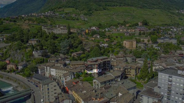 appartamento in vendita a Sondrio in zona Centro Città