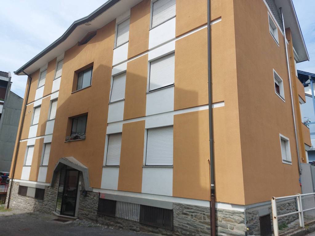 appartamento in vendita a Sondrio in zona Lungo Mallero