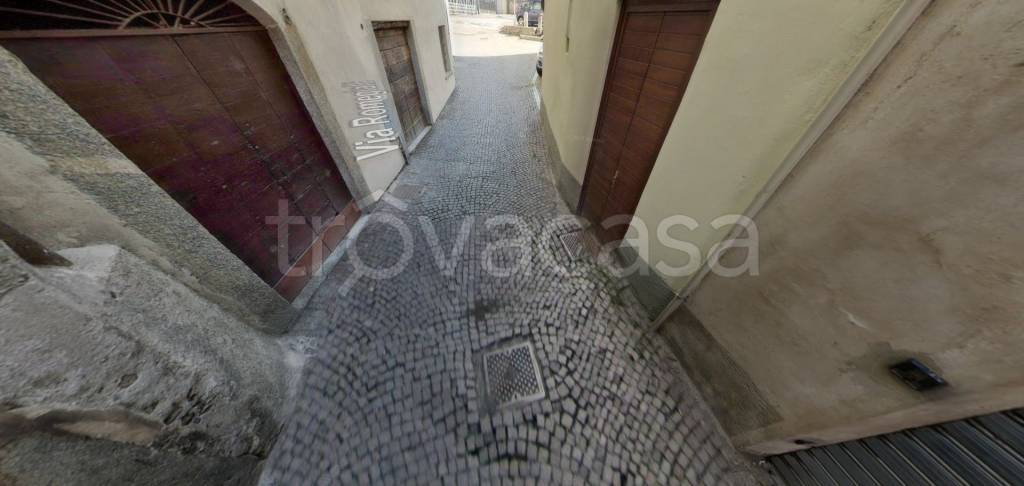 locale di sgombero in vendita a Sondrio