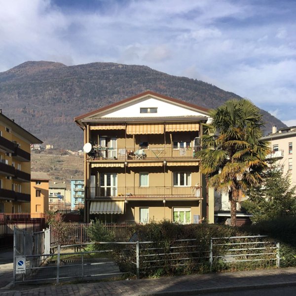 appartamento in vendita a Sondrio in zona Centro Città