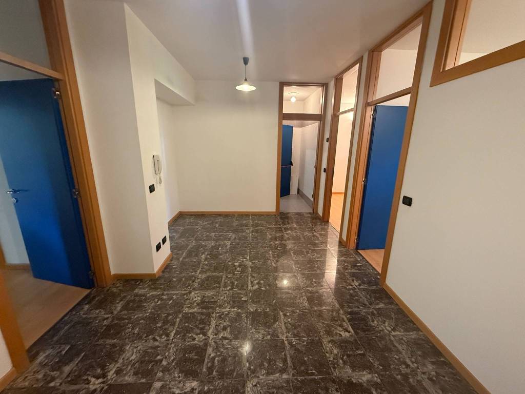 ufficio in vendita a Sondrio