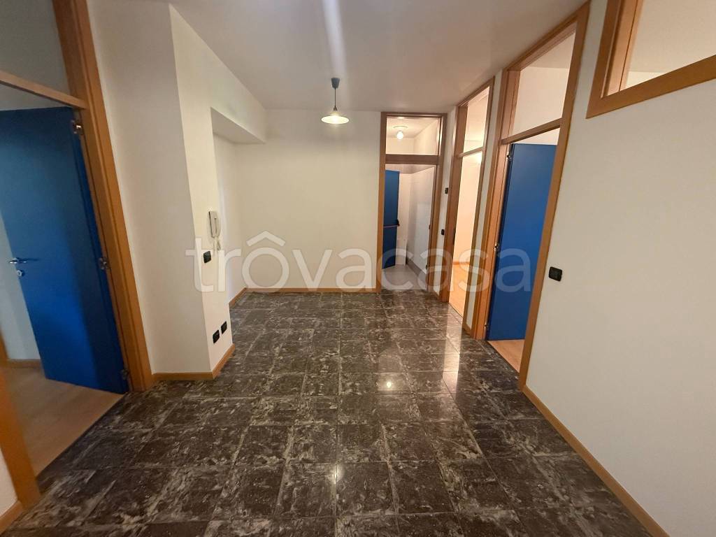 ufficio in vendita a Sondrio