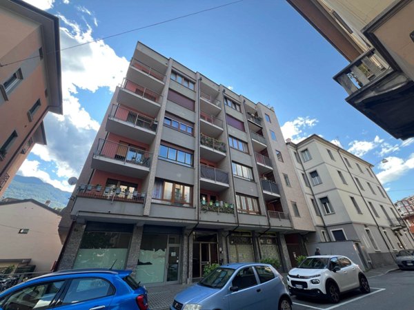 appartamento in vendita a Sondrio in zona Centro Città