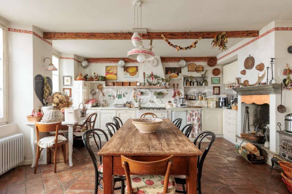 casa indipendente in vendita a Sondrio in zona Centro Città