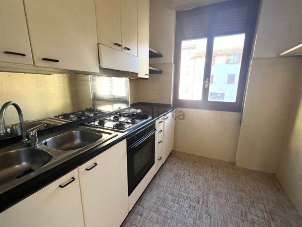 casa indipendente in vendita a Sondrio in zona Triangia