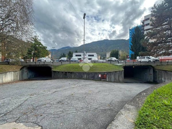 locale di sgombero in vendita a Sondrio