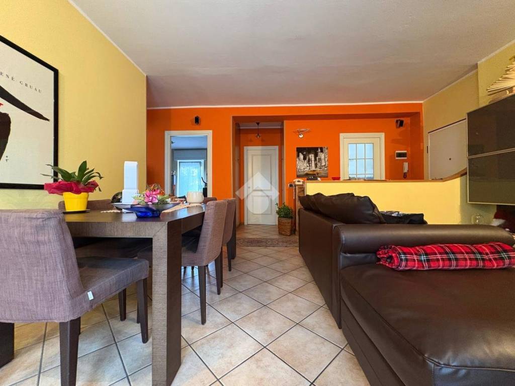 appartamento in vendita a Sondrio in zona Centro Città