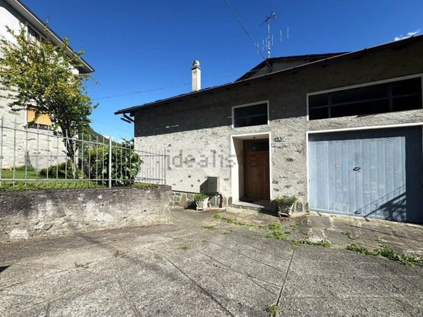 casa indipendente in vendita a Sondrio in zona Mossini