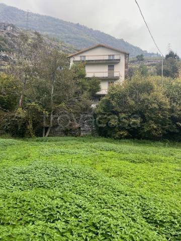 casa indipendente in vendita a Sondrio in zona Sassella