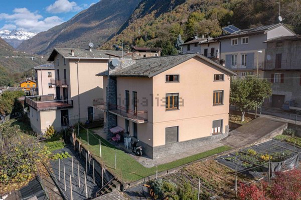 casa indipendente in vendita a Sondrio