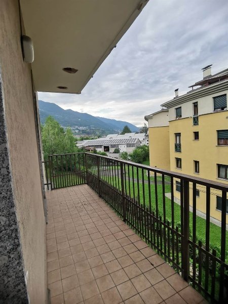 appartamento in vendita a Sondrio in zona Centro Città