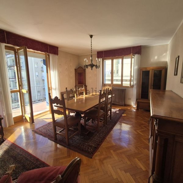 appartamento in vendita a Sondrio in zona Ospedale