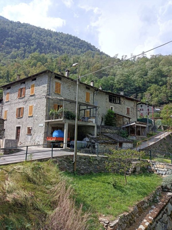 quadrivano in vendita a Sondrio in zona Arquino