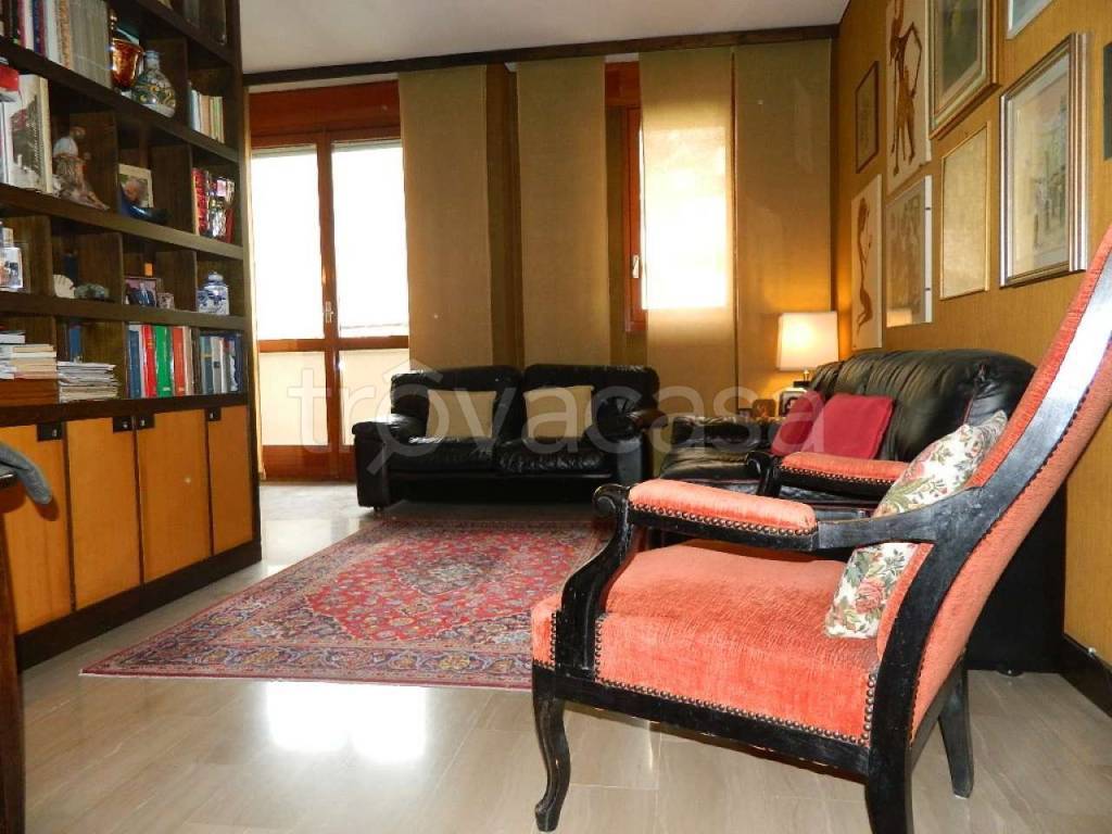 appartamento in vendita a Sondrio in zona Viale Milano