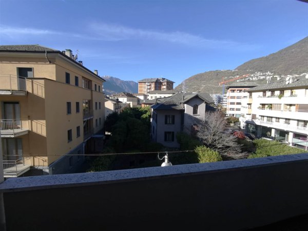 appartamento in vendita a Sondrio in zona Centro Città