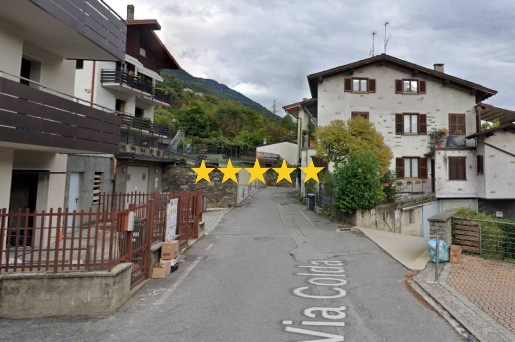 appartamento in vendita a Sondrio in zona Colda